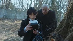 Уэнздей 1 сезон 7 серия — кадр